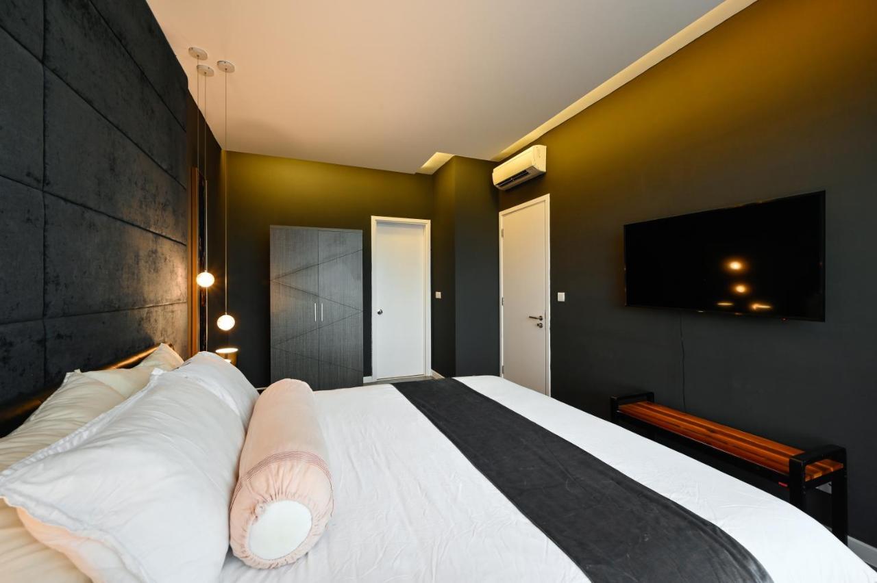 Estella Heights Saigon City View 2Br Apartment & Pool, Хошимин Экстерьер фото
